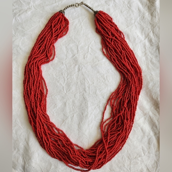 30 strand coral bead necklace - Picture 2 of 7